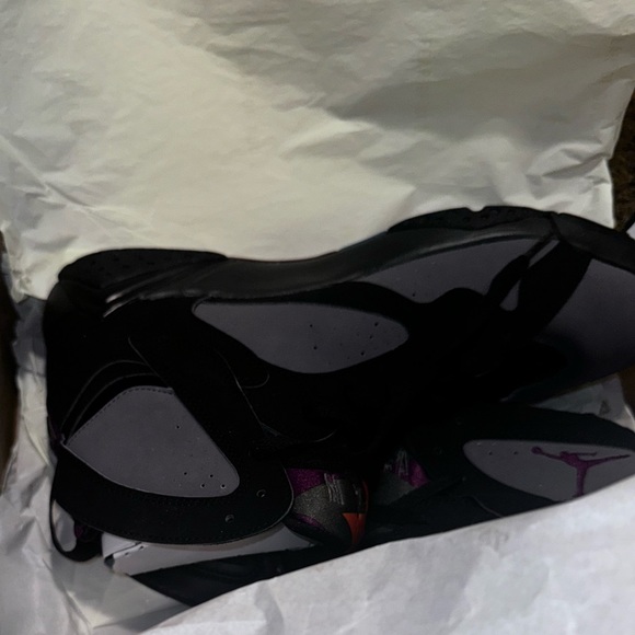 Size 12 DS Air Jordan Bordeaux (2015) - Picture 4 of 7